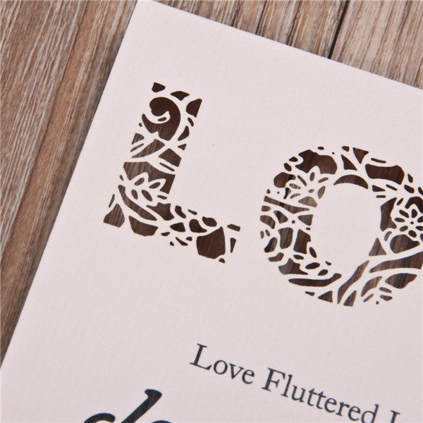 Convite de casamento recortado amor em forma WFL0112